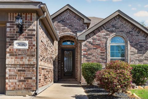 3616 Meadowtrail Lane, Denton, TX 76207 — photo 2