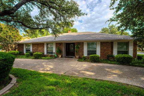 2110 Juanita Drive, Arlington, TX 76013 — photo 3