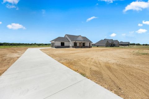 3764 County Road 424, Cleburne, TX 76031 — photo 2