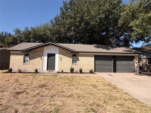 2510 S Fielder Road, Arlington