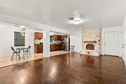 111 W Kenwood Drive, Garland, TX 75041 — photo 3