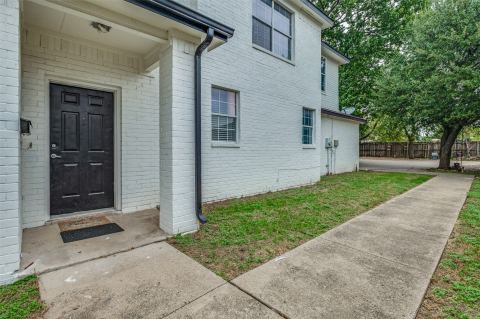 1215 N Nursery Road, Irving