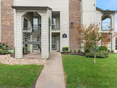 5981 Arapaho Road 303, Dallas, TX 75248 — photo 2
