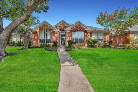334 Touchdown Drive, Irving