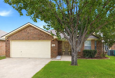 5828 Pearl Oyster Lane, Fort Worth, TX 76179 — photo 2