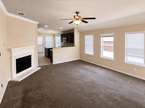 516 Cheyenne Drive, Aubrey, TX 76227 — photo 3