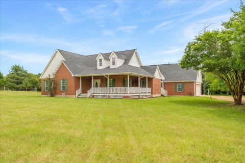 10495 Holly Creek Road, Terrell