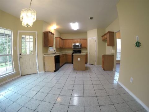 4426 Harpers Ferry Drive, Grand Prairie, TX 75052 — photo 2