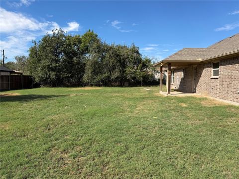 1701 Tanglewood Drive, Azle, TX 76020 — photo 2