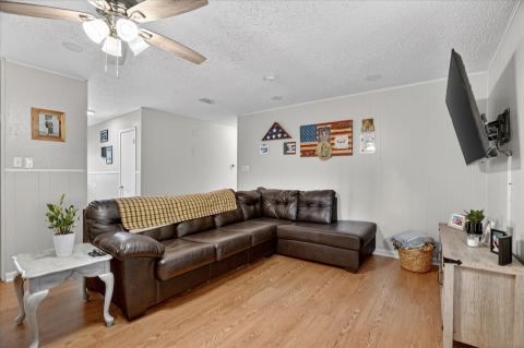 408 Grandview Drive, Granbury, TX 76049 — photo 3