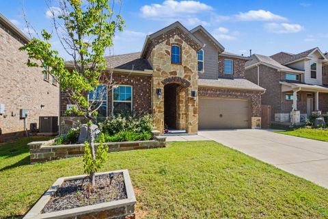 10600 Breezeway Drive, Aubrey, TX 76227 — photo 3