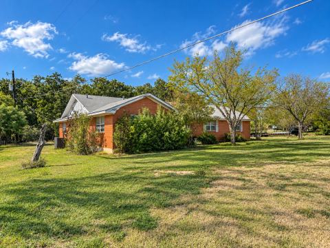 1105 Oak Drive, Flower Mound, TX 75028 — photo 2