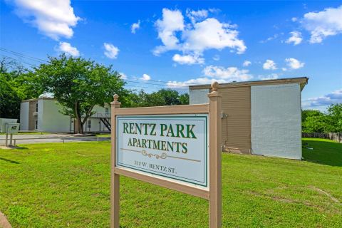 312 W Rentz 99, Weatherford, TX 76086 — photo 2