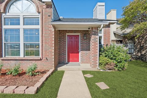 4935 Lomax Drive, Dallas, TX 75227 — photo 2