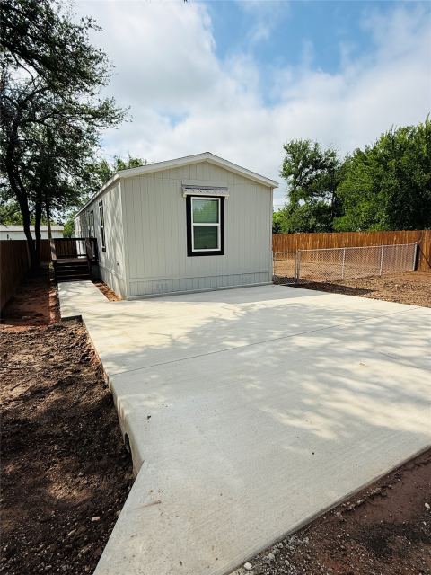 3005 Elmwood Drive, Granbury, TX 76048 — photo 2