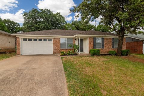 6410 Springfield Drive, Arlington, TX 76016 — photo 3
