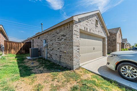 14037 Earlham Street, Pilot Point, TX 76258 — photo 2