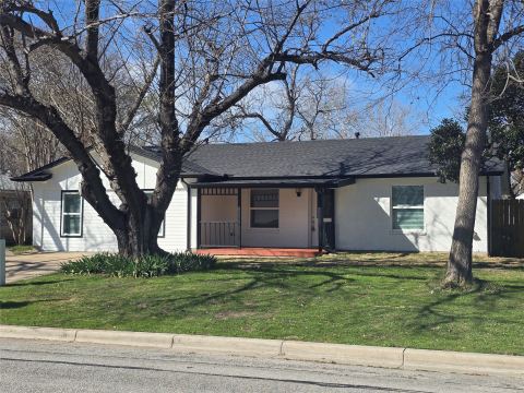 8017 Donegal Lane, North Richland Hills, TX 76180 — photo 2