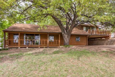 1114 Spur Trail, Granbury