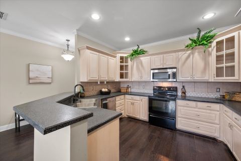 603 W 6th Avenue 203, Corsicana, TX 75110 — photo 3