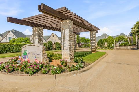 2414 Vineyard Drive, Granbury, TX 76048 — photo 2
