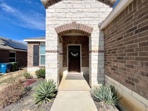 1241 Vernon Drive, Aubrey