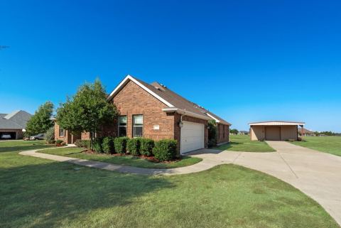 2121 N Mockingbird Lane, Midlothian, TX 76065 — photo 3