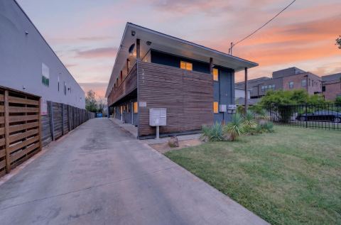 1417 Bennett Avenue B, Dallas
