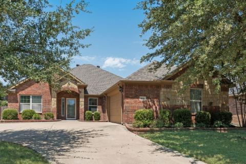 5836 Sunny Meadow Lane, Grand Prairie, TX 75052 — photo 2