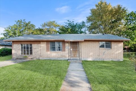 1204 E 13th Avenue, Corsicana