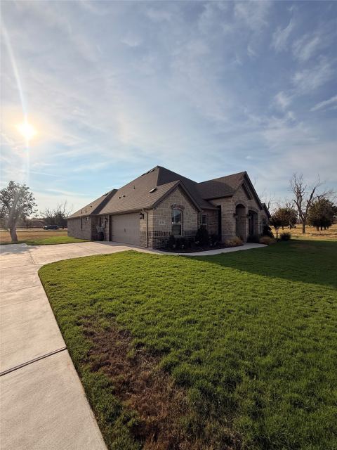 1136 Tremont Lane, Granbury, TX 76049 — photo 2
