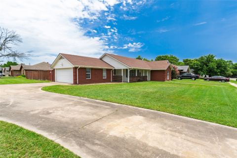 608 Aldridge Street, Commerce, TX 75428 — photo 2