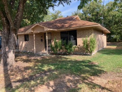 826 W 9th Street, Bonham, TX 75418 — photo 3