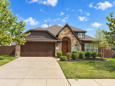 469 Brushwood Lane, Waxahachie