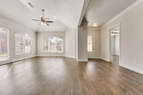 8841 Creek Run Road 403, Fort Worth, TX 76120 — photo 3