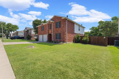 1017 Lake Trail Drive, Little Elm, TX 75068 — photo 2