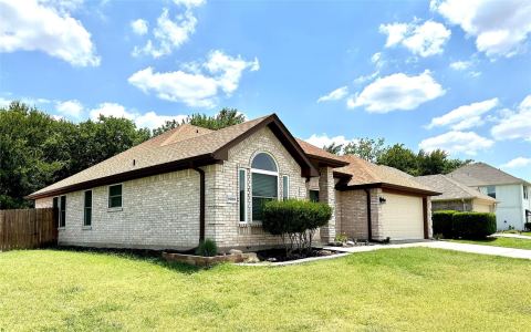 1509 Creekside Avenue, Sherman, TX 75092 — photo 2