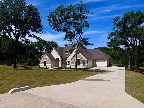 5025 Glenoaks Court, Weatherford, TX 76088 — photo 2