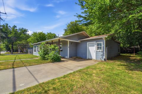 1401 Granbury Street, Cleburne, TX 76033 — photo 2