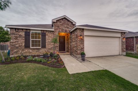 1720 Trace Drive, Aubrey