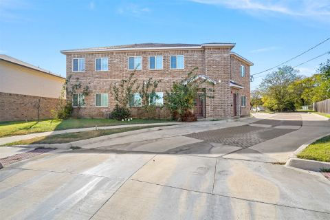 609 Meadow View Court 202, Denton