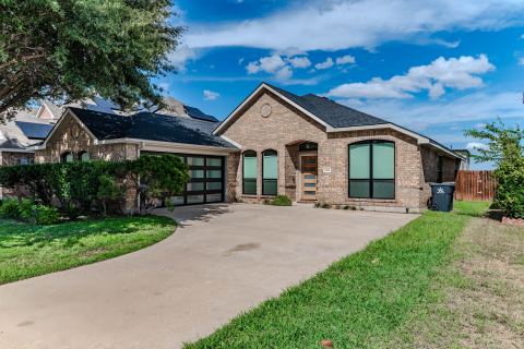 609 Bristlecone Drive, Arlington, TX 76018 — photo 2