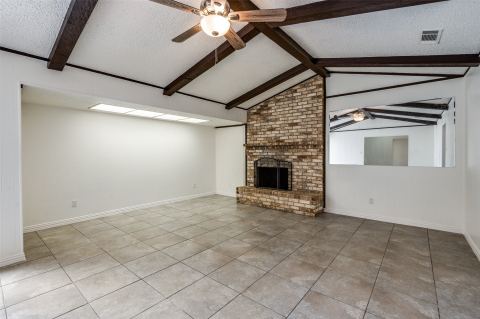 1902 Pat Ln, Carrollton, TX 75006 — photo 2