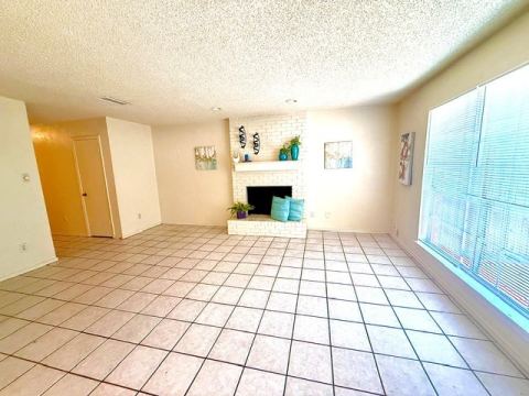 627 Overlook Court, Arlington, TX 76012 — photo 2