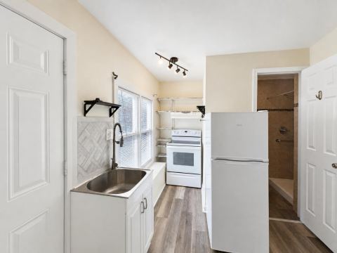 933 Gillham Road B, Fort Worth, TX 76114 — photo 3