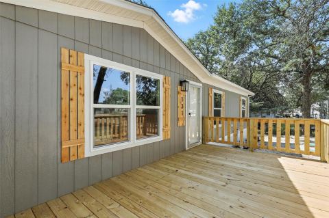 131 Kelly Court, Azle, TX 76020 — photo 3