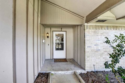 2010 Statler Drive, Carrollton, TX 75007 — photo 3