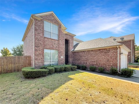 1740 Hidden Brook Drive, Grand Prairie, TX 75050 — photo 2