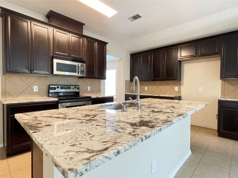 5921 Snow Creek Drive, The Colony, TX 75056 — photo 3