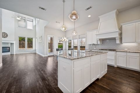 764 Thoroughbred Avenue, Frisco, TX 75036 — photo 2